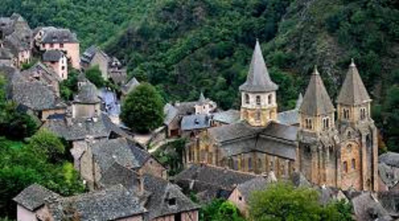 Hotel Bouloc Gabriac (Aveyron) Bagian luar foto